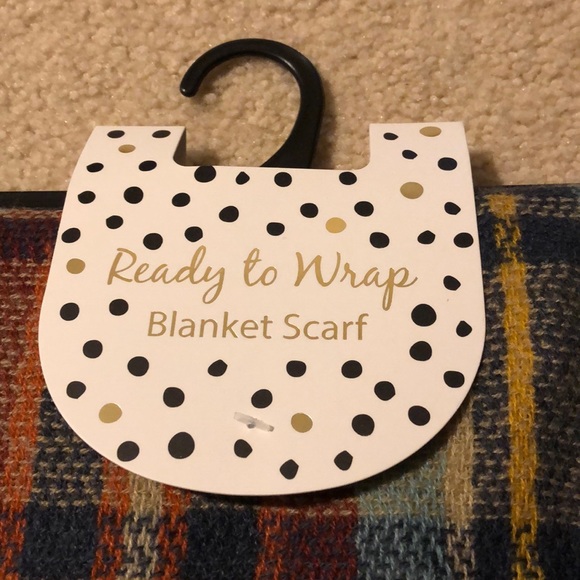 🆕Kelly & Katie Scarf - Picture 2 of 3